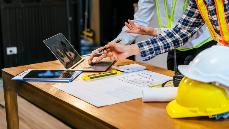 Why Independent Lift Consultants Save Clients Millions